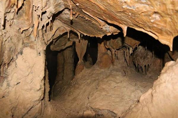 O Mistério das minas e subterrâneos da Serra de Sintra